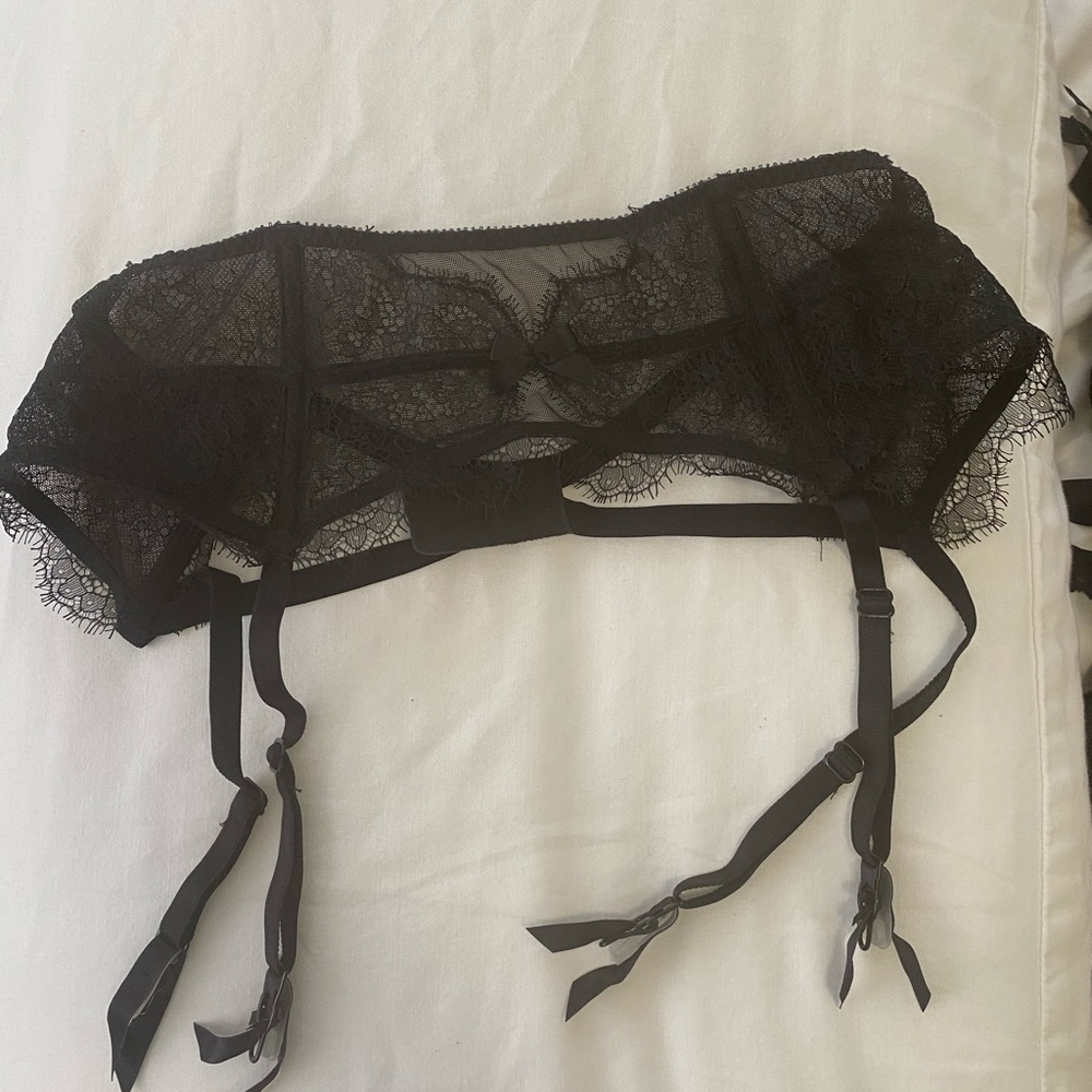 Garter belt